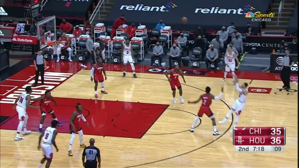 Bulls erupt in third quarter, beat Rockets 120-100
