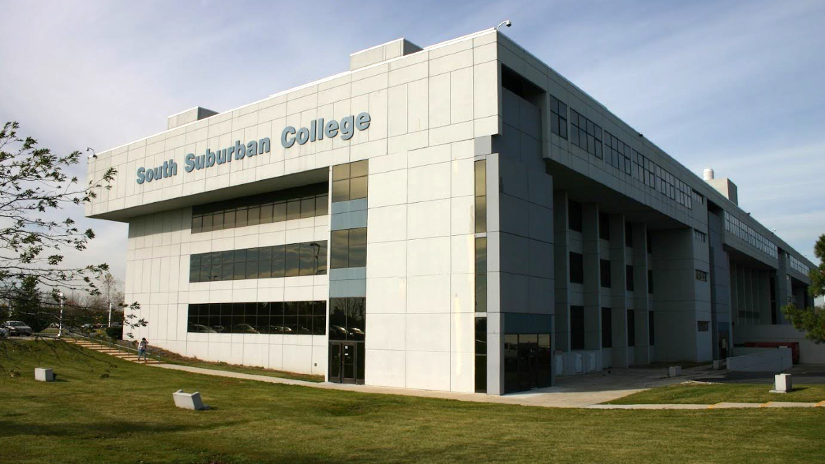 Free Learning Opportunities Available and Volunteers Needed for the South Suburban College Literacy Tutoring Program