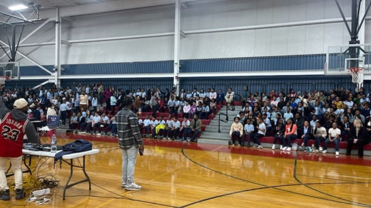 Country Club Hills District 160 Students Inspired By School Yard Rap Performance