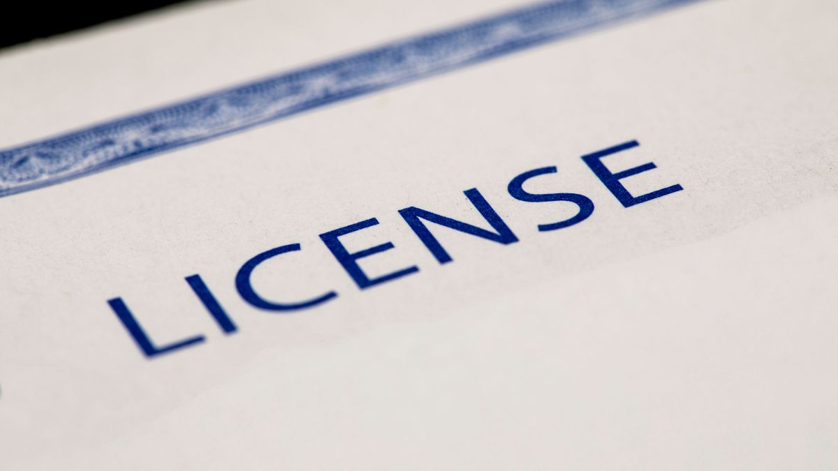 Delays continue to plague Illinois agency responsible for issuing professional licenses